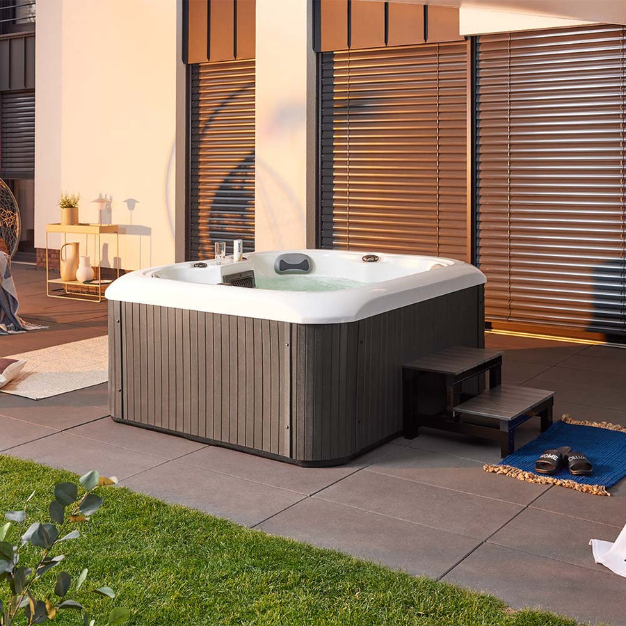 Gartana SEA STAR Outdoor-Whirlpool 4 Personen 19 Düsen LED WPC-Verkleidung